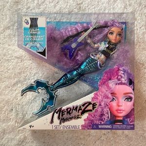 NWT Mermaze Mermaidz color changing doll